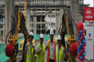 Plaza Rakyat Using 10 sets of Brokk machine